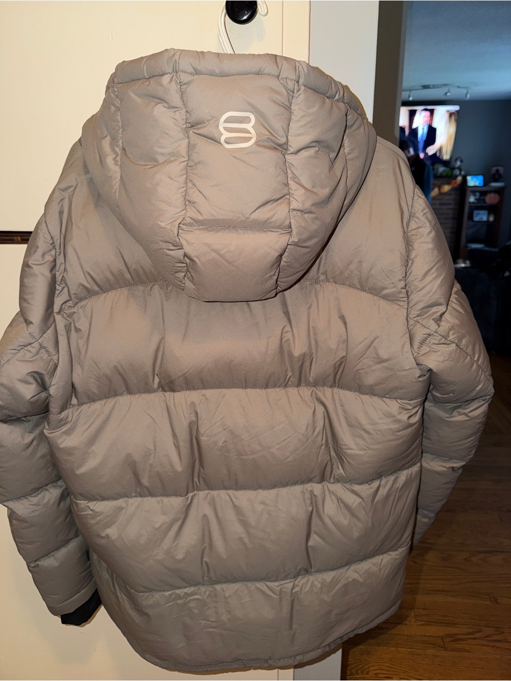 Aritzia Super Puff - Picture 3 of 5